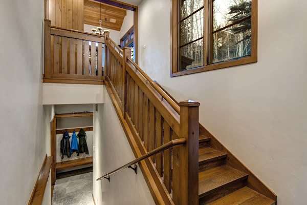 Abode at Fox Run, luxury Granite Ridge ski home, private hot tub