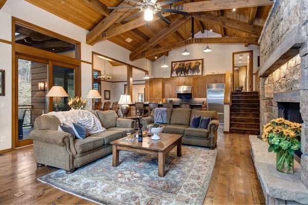 Abode at Fox Run, luxury Granite Ridge ski home, private hot tub
