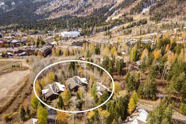 Abode at Fox Run, luxury Granite Ridge ski home, private hot tub