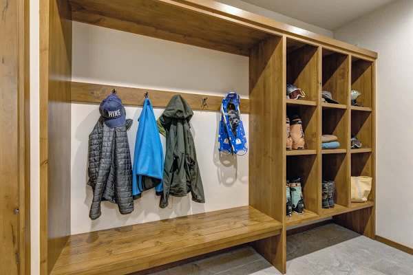 Abode at Fox Run, luxury Granite Ridge ski home, private hot tub