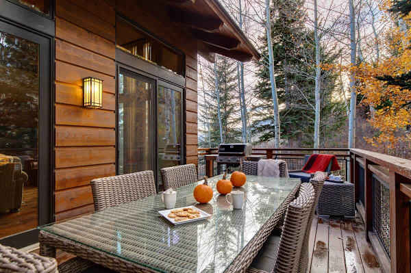 Abode at Fox Run, luxury Granite Ridge ski home, private hot tub