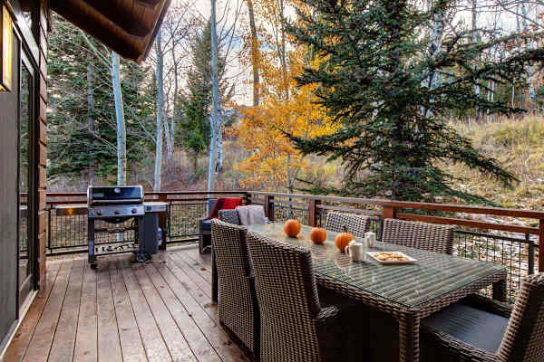 Abode at Fox Run, luxury Granite Ridge ski home, private hot tub