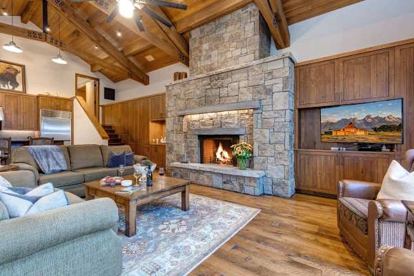 Abode at Fox Run, luxury Granite Ridge ski home, private hot tub
