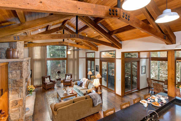 Abode at Fox Run, luxury Granite Ridge ski home, private hot tub