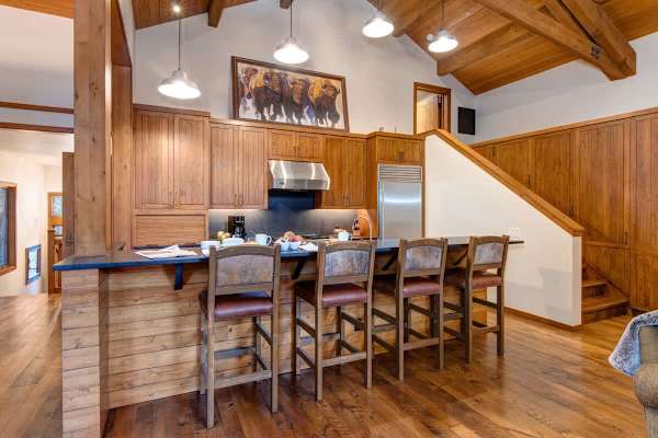 Abode at Fox Run, luxury Granite Ridge ski home, private hot tub
