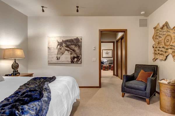 Abode at Fox Run, luxury Granite Ridge ski home, private hot tub
