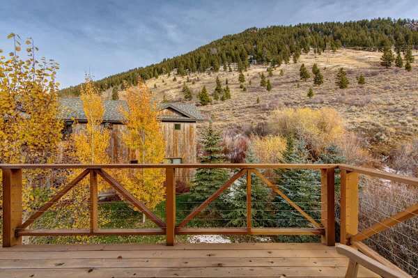 Abode at Palomino Ridge, amazing views, hiking trails, private porch