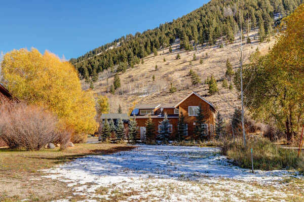 Abode at Palomino Ridge, amazing views, hiking trails, private porch