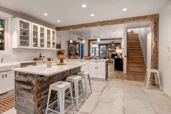 Abode at Palomino Ridge, amazing views, hiking trails, private porch