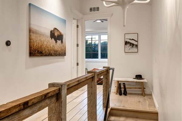 Abode at Palomino Ridge, amazing views, hiking trails, private porch