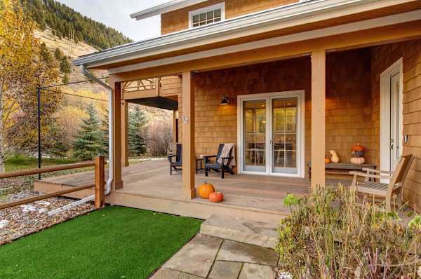 Abode at Palomino Ridge, amazing views, hiking trails, private porch