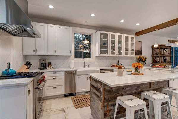 Abode at Palomino Ridge, amazing views, hiking trails, private porch