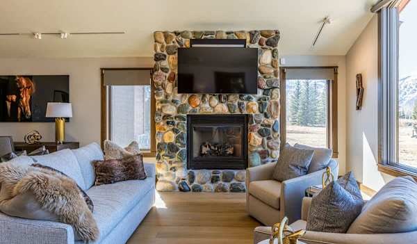 Abode at Sage Springs, Teton views, guest house, chef's kitchen