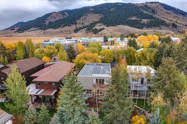 Abode at Sugar Magnolia, outdoor living, private hot tub, Jackson