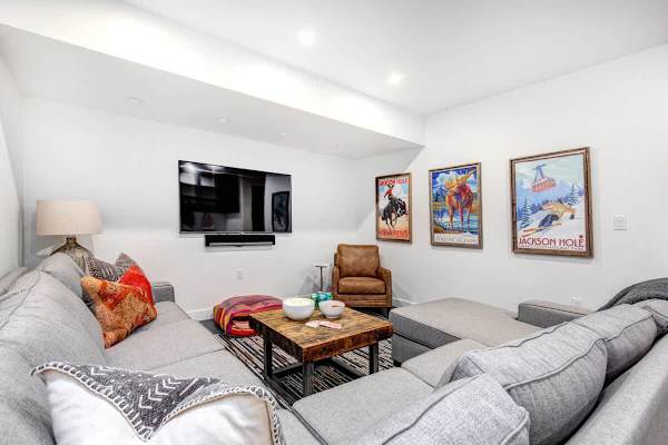 Abode at Sugar Magnolia, outdoor living, private hot tub, Jackson