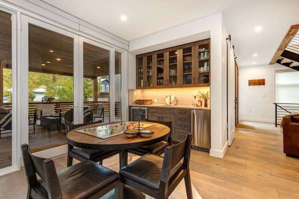 Abode at Sugar Magnolia, outdoor living, private hot tub, Jackson