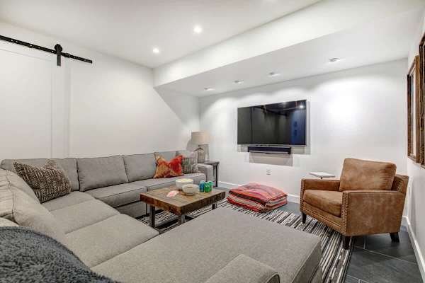 Abode at Sugar Magnolia, outdoor living, private hot tub, Jackson