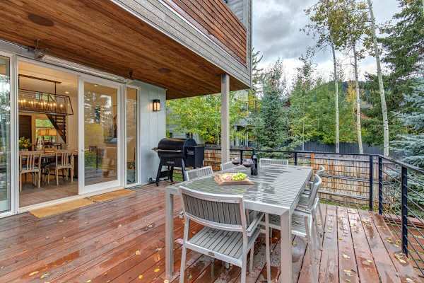 Abode at Sugar Magnolia, outdoor living, private hot tub, Jackson