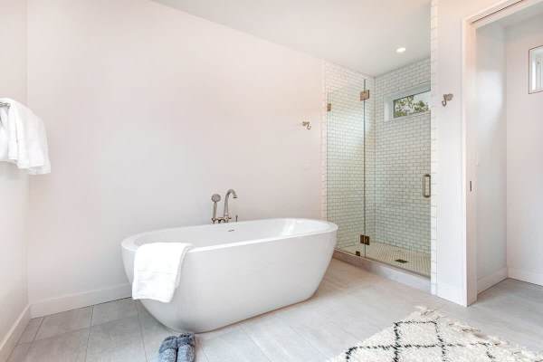 Abode at Sugar Magnolia, outdoor living, private hot tub, Jackson