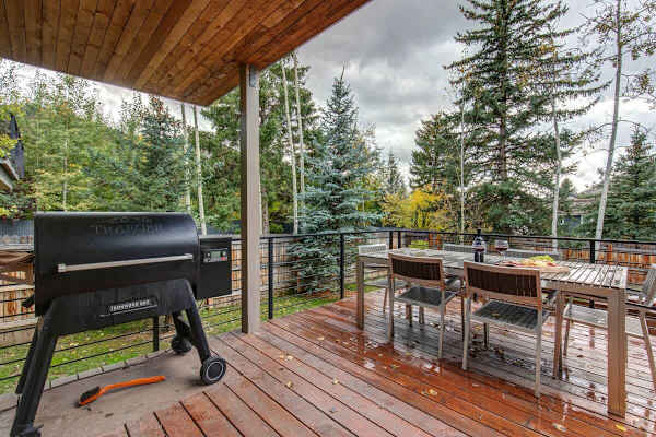 Abode at Sugar Magnolia, outdoor living, private hot tub, Jackson