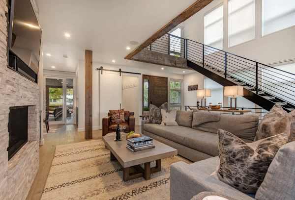 Abode at Sugar Magnolia, outdoor living, private hot tub, Jackson