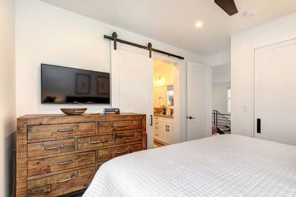 Abode at Sugar Magnolia, outdoor living, private hot tub, Jackson