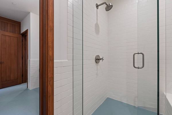 Abode on the Big Trail, ski in/ski out, hot tub & pool