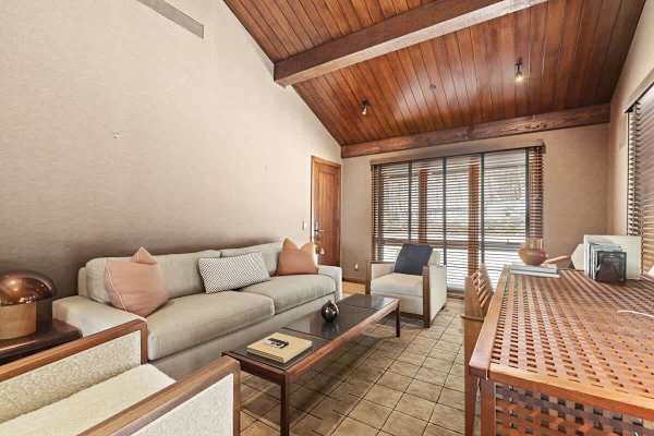 Abode on the Big Trail, ski in/ski out, hot tub & pool