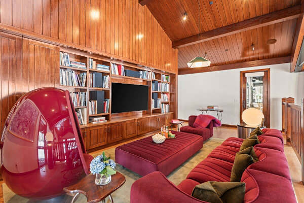 Abode on the Big Trail, ski in/ski out, hot tub & pool