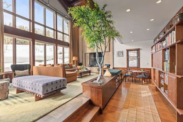 Abode on the Big Trail, ski in/ski out, hot tub & pool