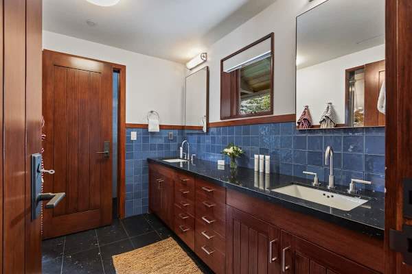 Abode on the Big Trail, ski in/ski out, hot tub & pool