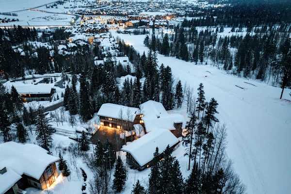 Abode on the Big Trail, ski in/ski out, hot tub & pool