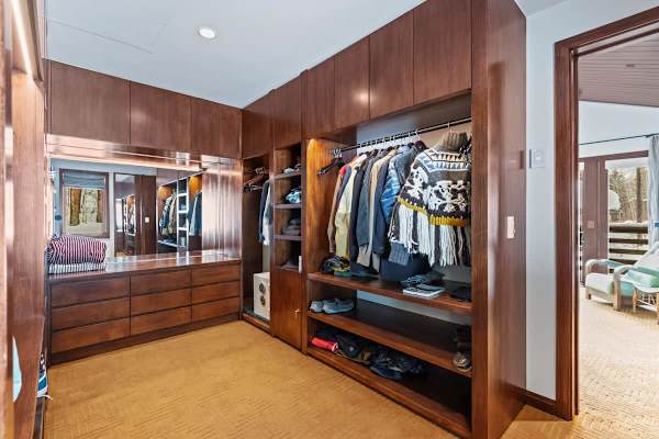 Abode on the Big Trail, ski in/ski out, hot tub & pool