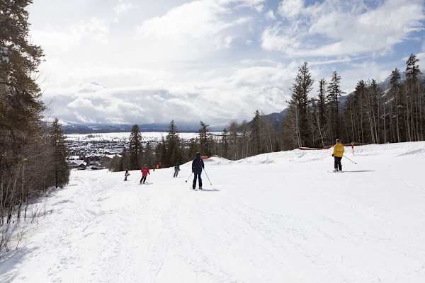 Abode on the Big Trail, ski in/ski out, hot tub & pool