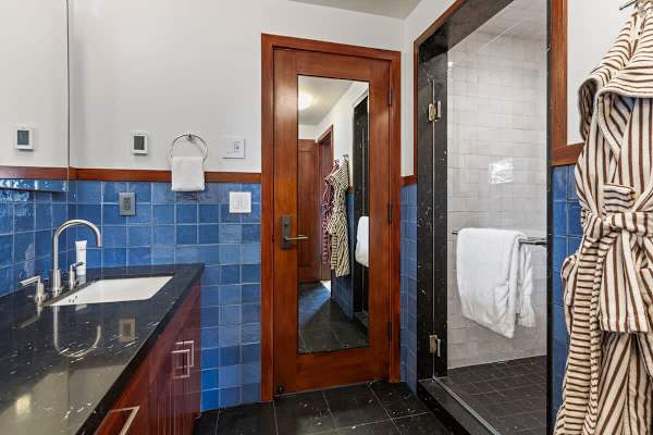 Abode on the Big Trail, ski in/ski out, hot tub & pool