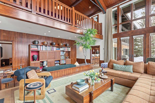 Abode on the Big Trail, ski in/ski out, hot tub & pool