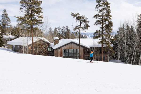 Abode on the Big Trail, ski in/ski out, hot tub & pool
