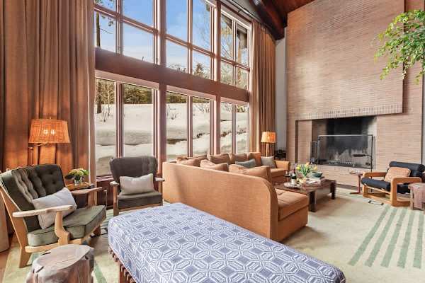 Abode on the Big Trail, ski in/ski out, hot tub & pool