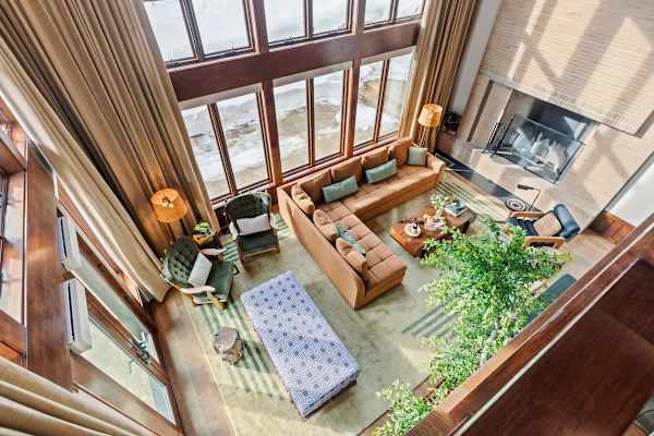 Abode on the Big Trail, ski in/ski out, hot tub & pool