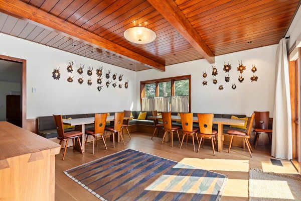 Abode on the Big Trail, ski in/ski out, hot tub & pool