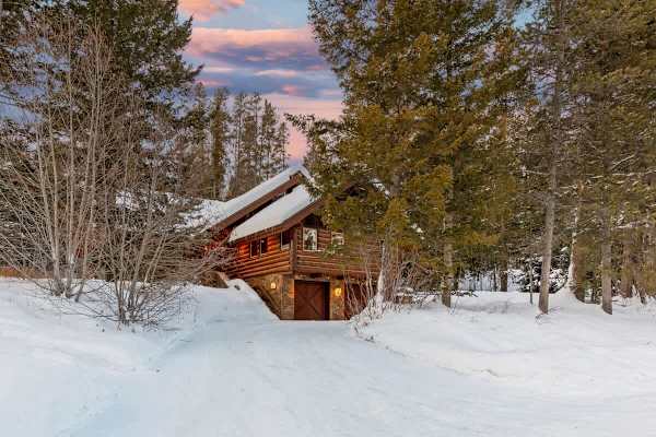 Abode at Mountain Haven, ski-in/out, Teton Village, private hot tub