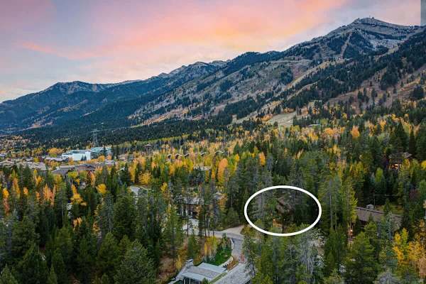 Abode at Mountain Haven, ski-in/out, Teton Village, private hot tub