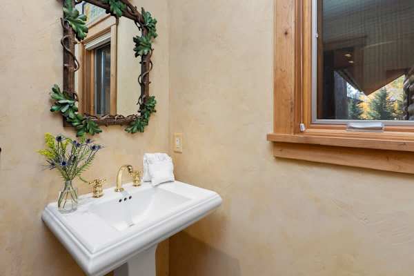 Abode at Mountain Haven, ski-in/out, Teton Village, private hot tub