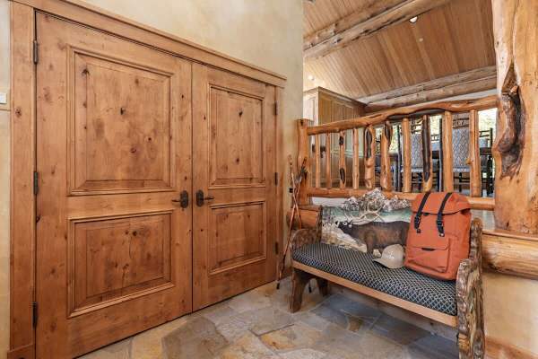 Abode at Mountain Haven, ski-in/out, Teton Village, private hot tub