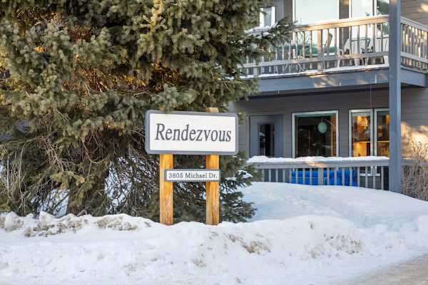 Abode at Sundance, spacious & cozy, walk to lift, hot tub & pool