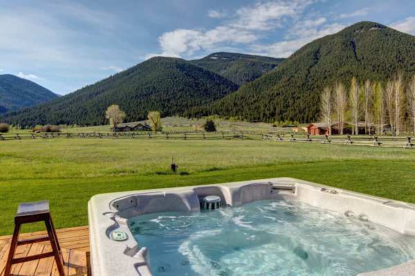 Abode at Grand Teton Vista, Teton views, private hot tub, wildlife