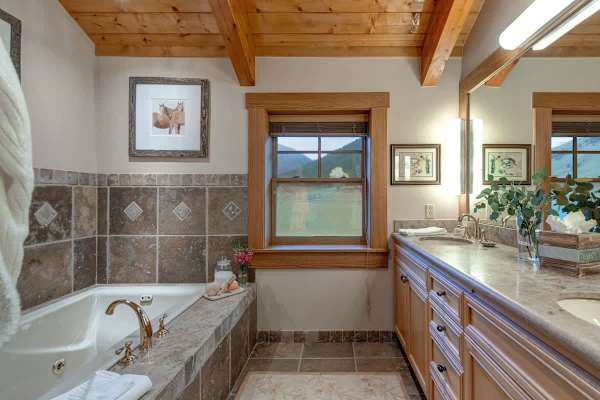 Abode at Grand Teton Vista, Teton views, private hot tub, wildlife
