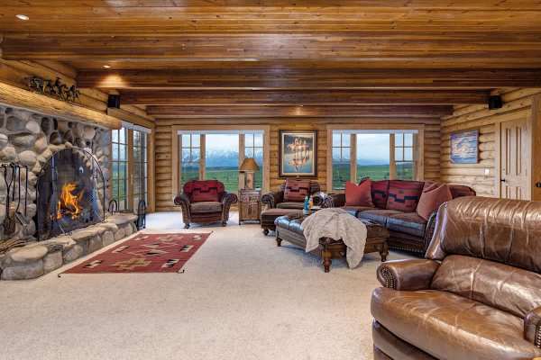 Abode at Grand Teton Vista, Teton views, private hot tub, wildlife