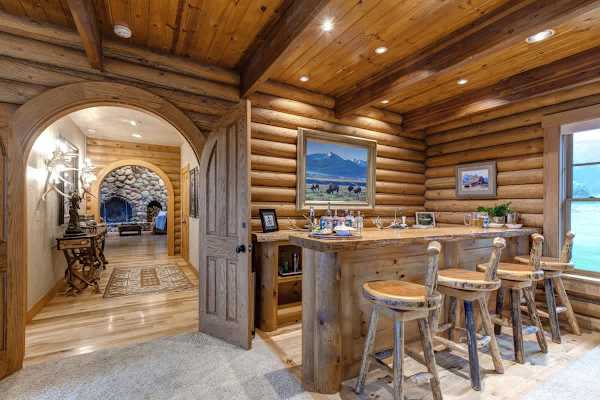 Abode at Grand Teton Vista, Teton views, private hot tub, wildlife