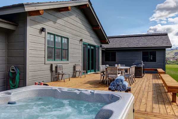 Abode at Grand Teton Vista, Teton views, private hot tub, wildlife